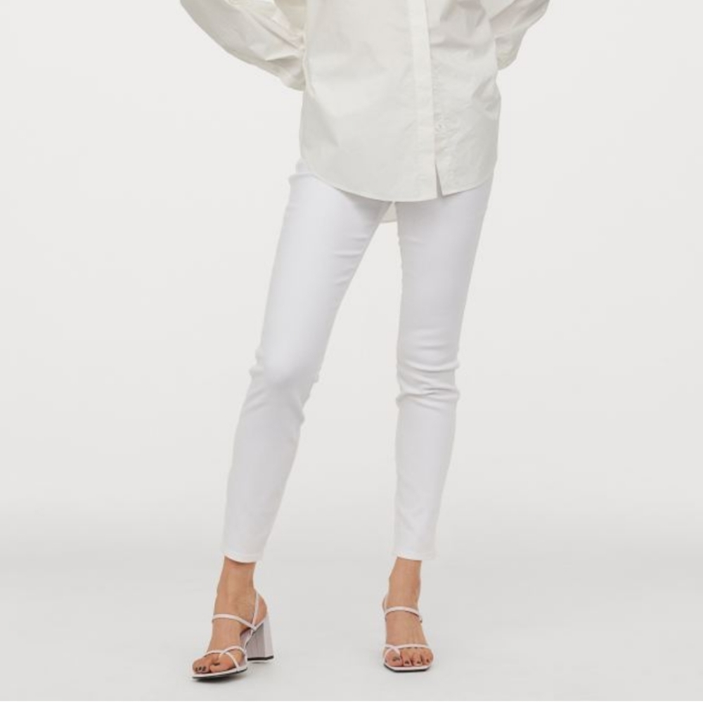 3/$20✨Skinny regular waist white pants